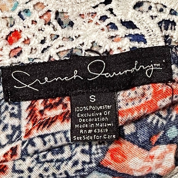 Crochet Lace Accent Sleeveless Top - Picture 5 of 6